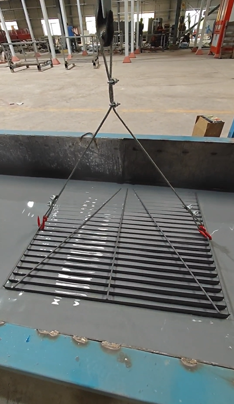 弘方涂料-变压器片式散热器自泳底漆施工